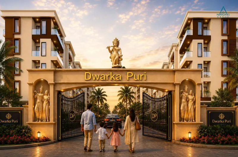 Dwarka Puri Vrindavan entrance gate at Sunrakh Bangar